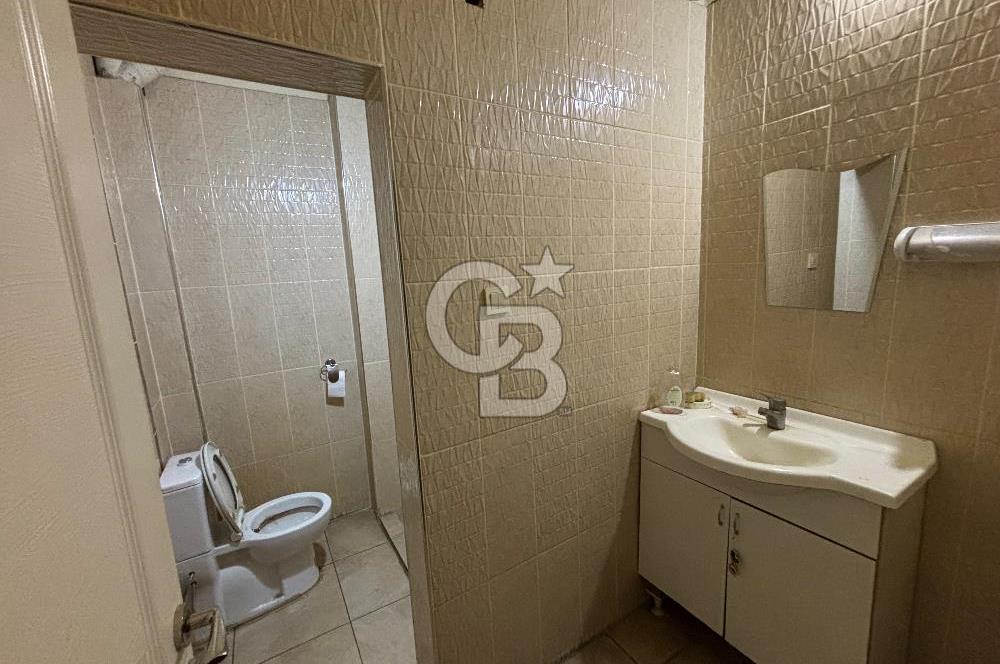 BEYOĞLU BANKALAR CADDESİ'NDE ASANSÖRLÜ 80 M2 KİRALIK OFİS