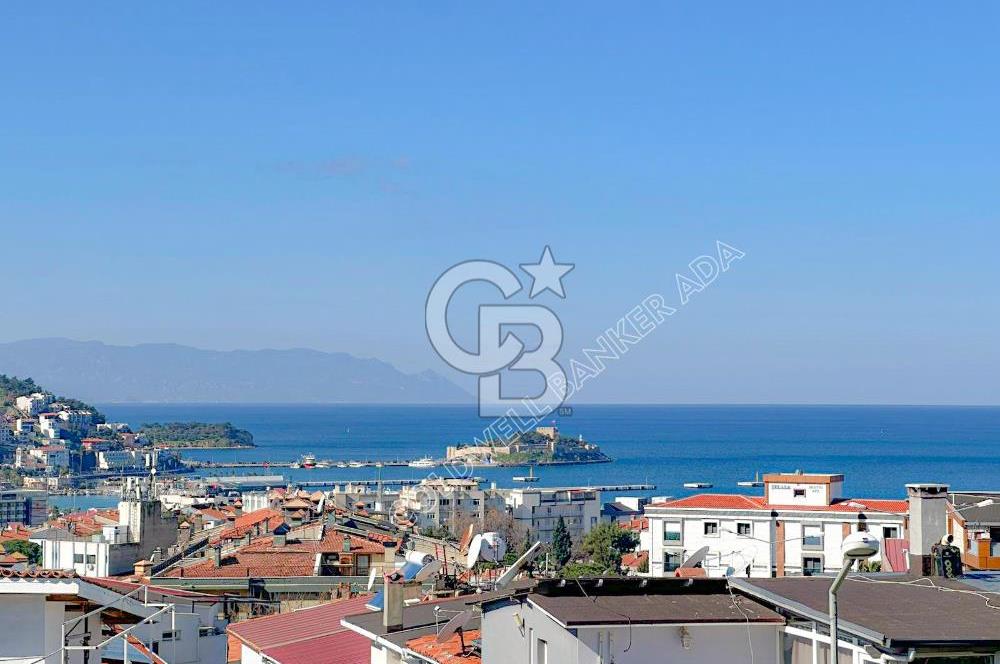 KUŞADASI MARİNADA MÜSTAKİL BAHÇELİ 4+1 VİLLA