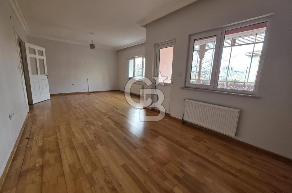 Turkuaz Mahallesinin En Merkezi Yerinde, Manzaralı ve Ferah 3+1