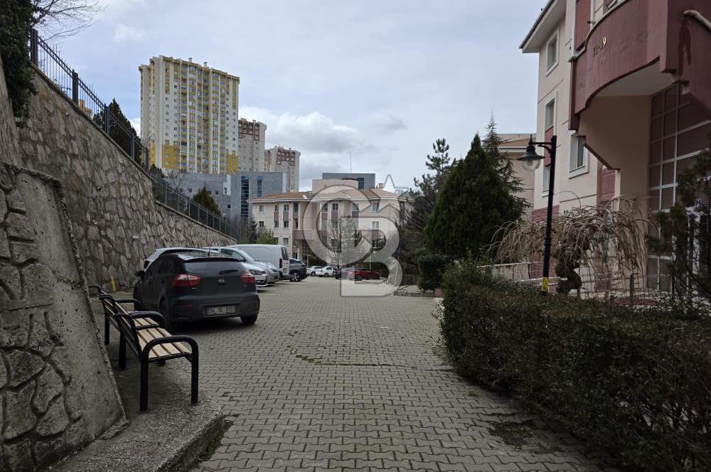 Turkuaz Mahallesinin En Merkezi Yerinde, Manzaralı ve Ferah 3+1