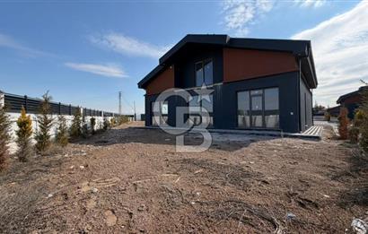 GÖLBAŞI KARŞIYAKA KATRE MOGAN SİTESİ 5+1 SATILIK VİLLA