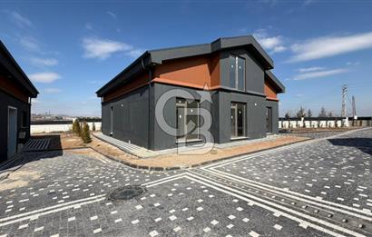 GÖLBAŞI KARŞIYAKA KATRE MOGAN SİTESİ 5+1 SATILIK VİLLA