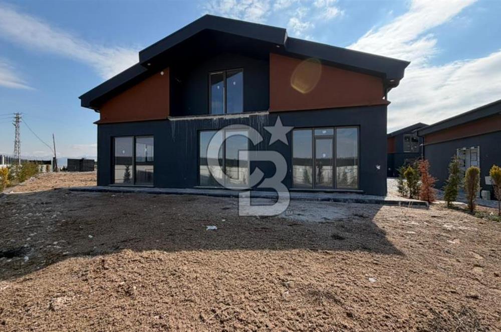 GÖLBAŞI KARŞIYAKA KATRE MOGAN SİTESİ 5+1 SATILIK VİLLA