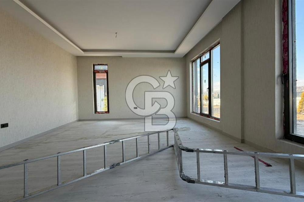 GÖLBAŞI KARŞIYAKA KATRE MOGAN SİTESİ 5+1 KİRALIK VİLLA