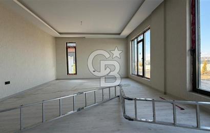 GÖLBAŞI KARŞIYAKA KATRE MOGAN SİTESİ 5+1 KİRALIK VİLLA