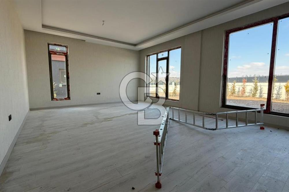 GÖLBAŞI KARŞIYAKA KATRE MOGAN SİTESİ 5+1 SATILIK VİLLA