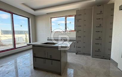 GÖLBAŞI KARŞIYAKA KATRE MOGAN SİTESİ 5+1 SATILIK VİLLA
