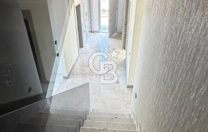 GÖLBAŞI KARŞIYAKA KATRE MOGAN SİTESİ 5+1 SATILIK VİLLA