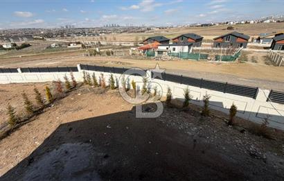 GÖLBAŞI KARŞIYAKA KATRE MOGAN SİTESİ 5+1 SATILIK VİLLA