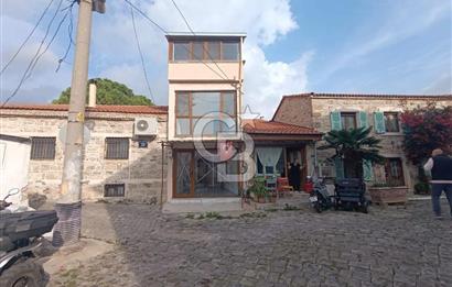 ESKİFOÇA MERKEZDE DENİZE 30 METRE KİRALIK DÜKKAN