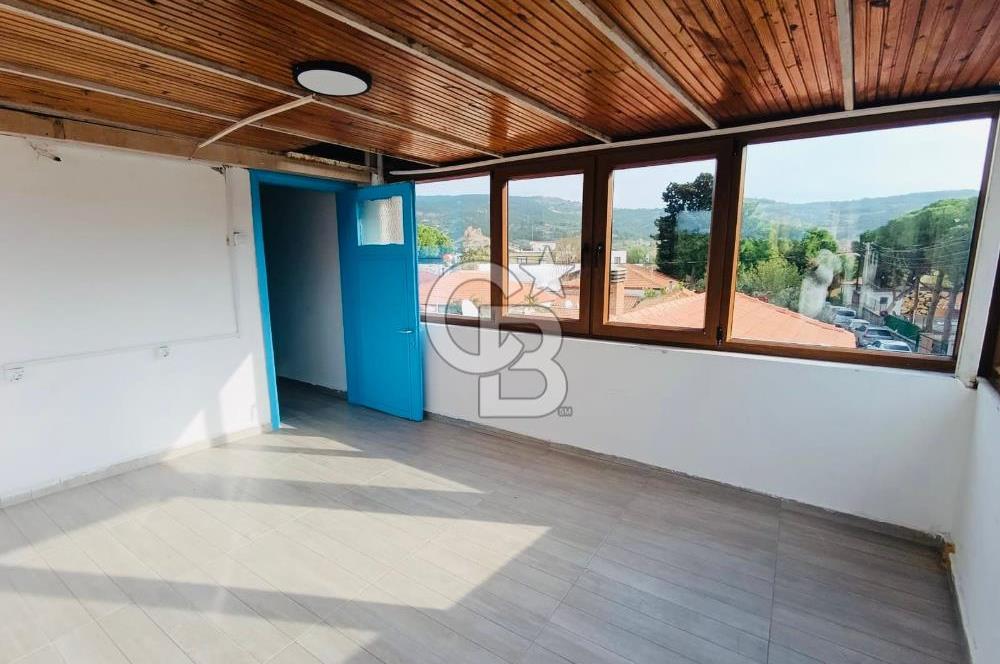 ESKİFOÇA MERKEZDE DENİZE 30 METRE KİRALIK DÜKKAN