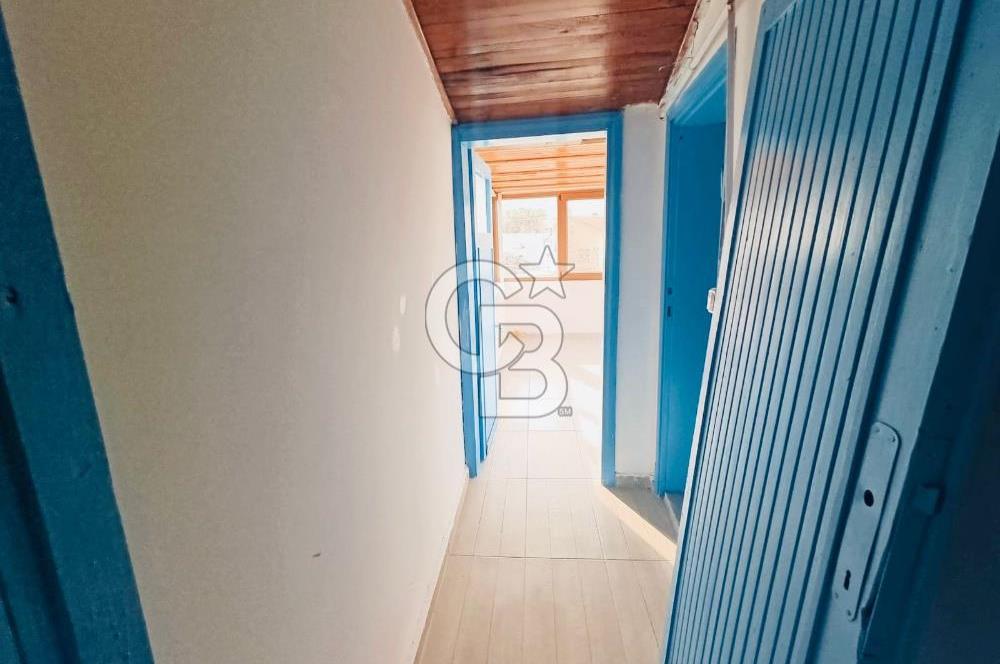 ESKİFOÇA MERKEZDE DENİZE 30 METRE KİRALIK DÜKKAN