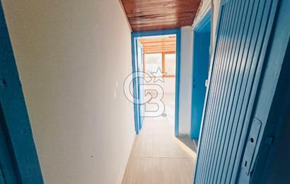 ESKİFOÇA MERKEZDE DENİZE 30 METRE KİRALIK DÜKKAN