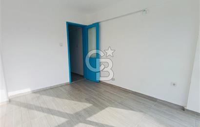 ESKİFOÇA MERKEZDE DENİZE 30 METRE KİRALIK DÜKKAN