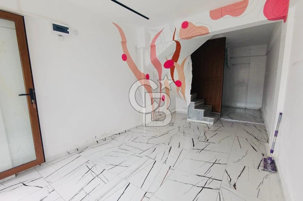 ESKİFOÇA MERKEZDE DENİZE 30 METRE KİRALIK DÜKKAN