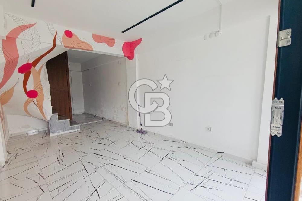 ESKİFOÇA MERKEZDE DENİZE 30 METRE KİRALIK DÜKKAN