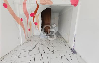 İZMİRİN İNCİSİ FOÇADA MERKEZİ KONUMDA KİRACISIZ SATILIK DÜKKAN