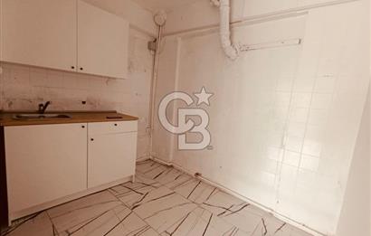 İZMİRİN İNCİSİ FOÇADA MERKEZİ KONUMDA KİRACISIZ SATILIK DÜKKAN