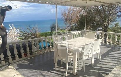 Karaburun Boyabağı'nda Denize Sıfır 2+1 Eşyalı Daire