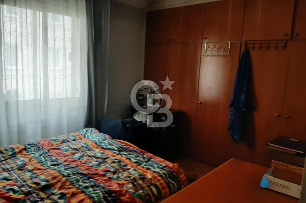 Bostanlının Merkezinde Satılık 3+1 Geniş ve Ferah Daire