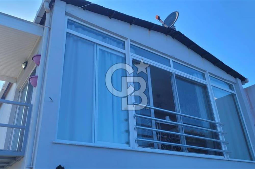Karaburun Boyabağı'nda Denize Sıfır 2+1 Eşyalı Daire