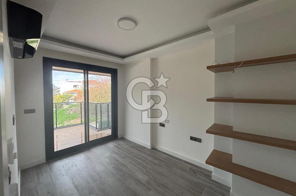 Urla Çeşmealtı Bölgesinde Satılık Yüzme Havuzlu Lüks Villa