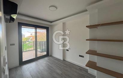 Urla Çeşmealtı Bölgesinde Satılık Yüzme Havuzlu Lüks Villa