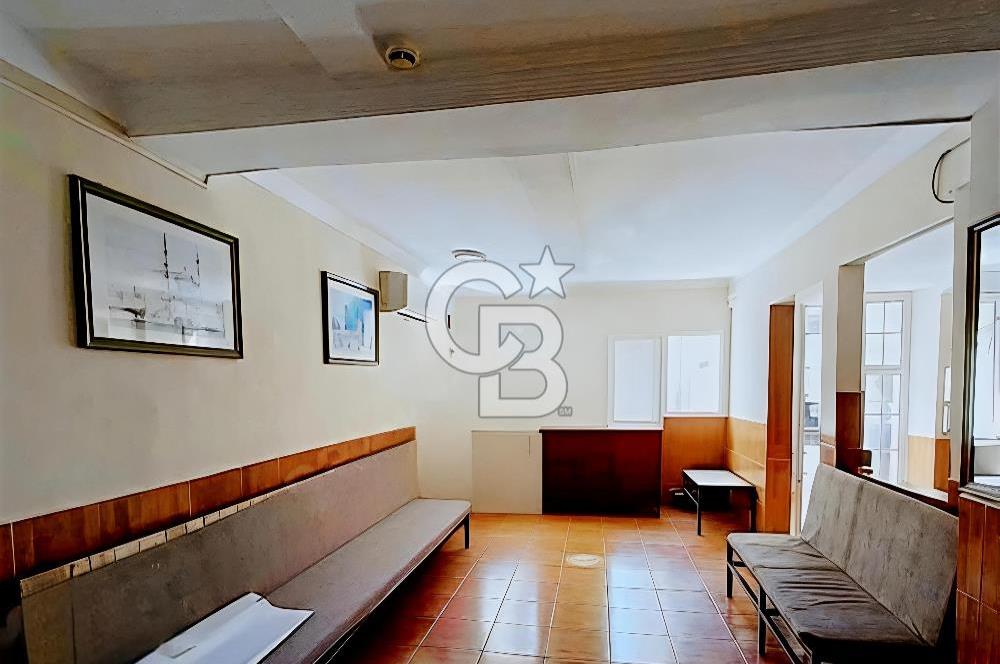 KONAK BASMANE TARİHİ OTELLER SOKAĞINDA SATILIK OTEL