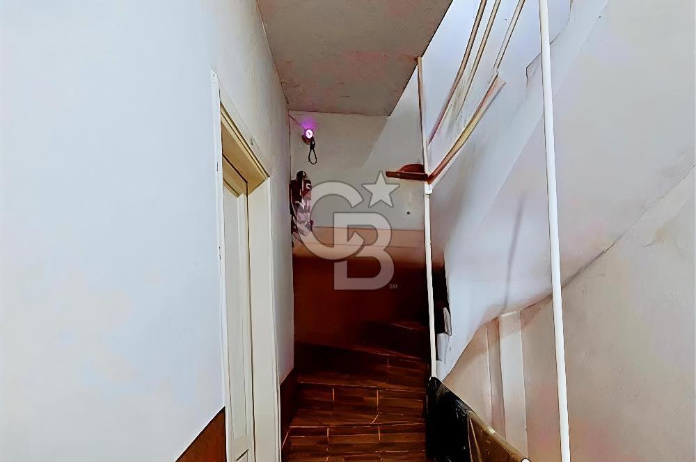 KONAK BASMANE TARİHİ OTELLER SOKAĞINDA SATILIK OTEL