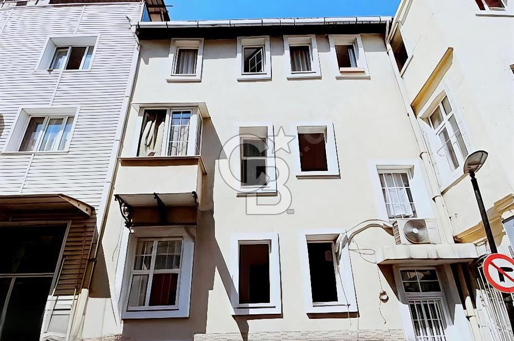 KONAK BASMANE TARİHİ OTELLER SOKAĞINDA SATILIK OTEL