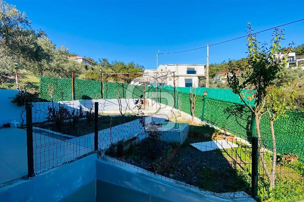 TORBALI HELVACI KÖY MERKEZİNDE MÜSTAKİL TAPULU EV VE ARSASI