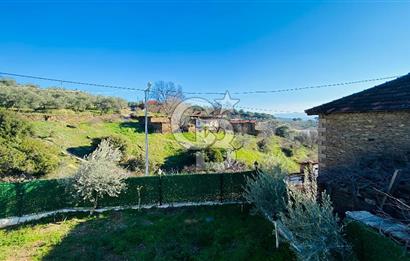 TORBALI HELVACI KÖY MERKEZİNDE MÜSTAKİL TAPULU EV VE ARSASI