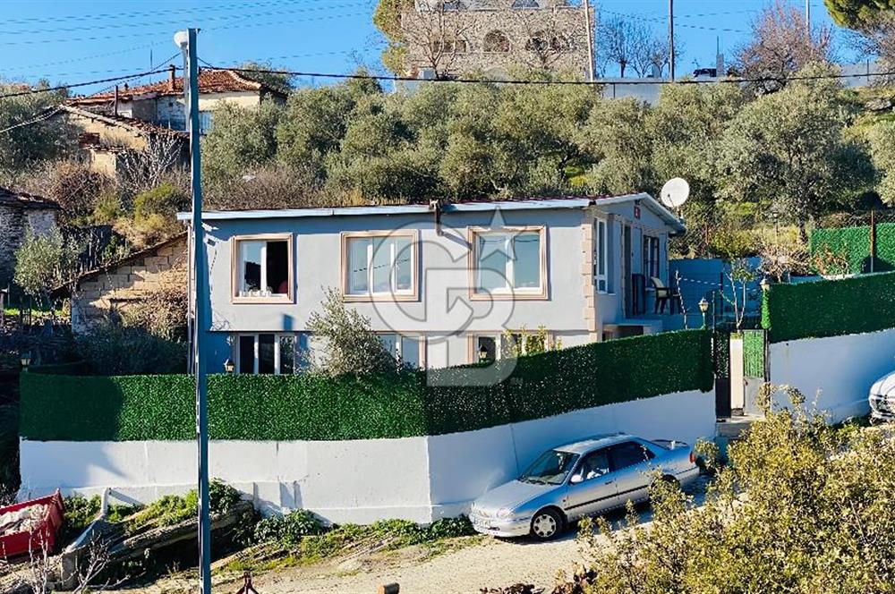 TORBALI HELVACI KÖY MERKEZİNDE MÜSTAKİL TAPULU EV VE ARSASI