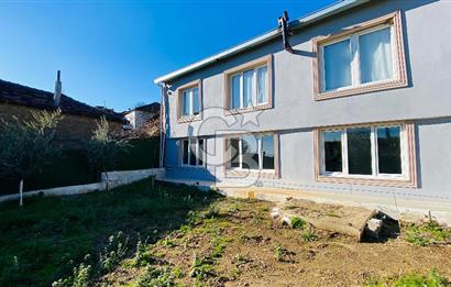 TORBALI HELVACI KÖY MERKEZİNDE MÜSTAKİL TAPULU EV VE ARSASI