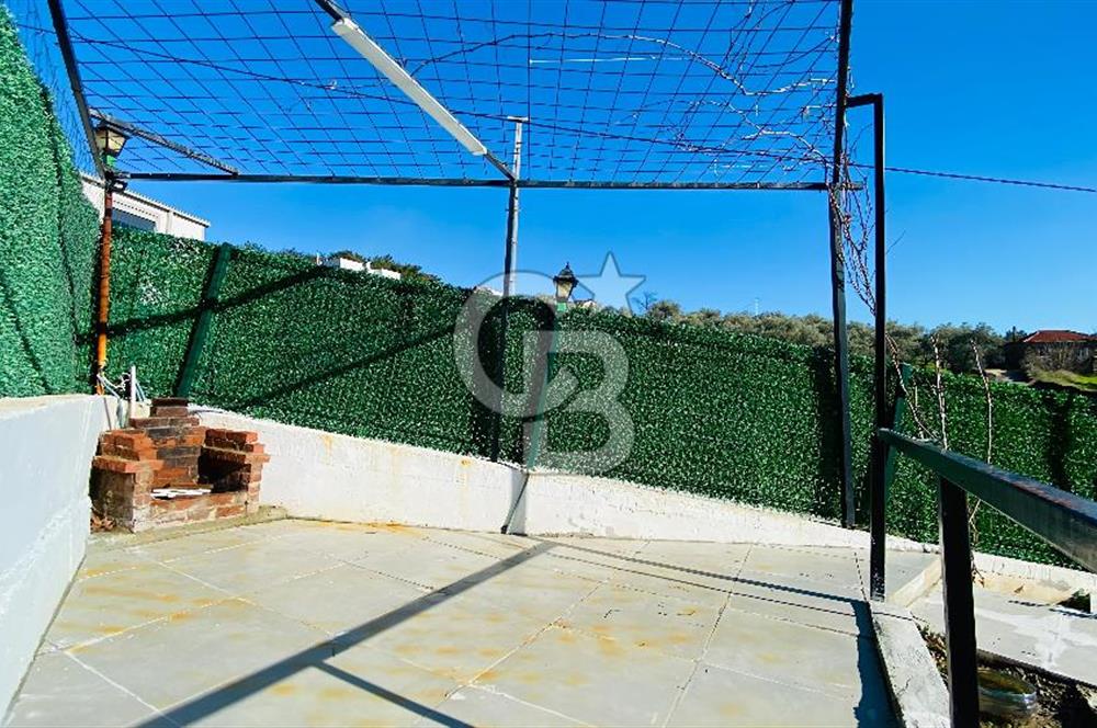 TORBALI HELVACI KÖY MERKEZİNDE MÜSTAKİL TAPULU EV VE ARSASI