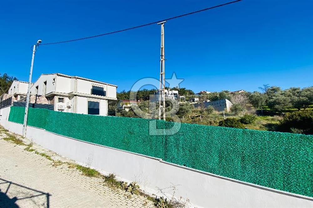 TORBALI HELVACI KÖY MERKEZİNDE MÜSTAKİL TAPULU EV VE ARSASI