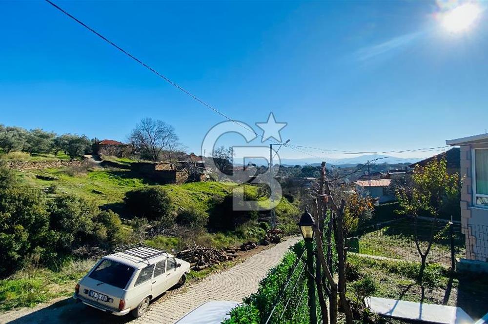 TORBALI HELVACI KÖY MERKEZİNDE MÜSTAKİL TAPULU EV VE ARSASI