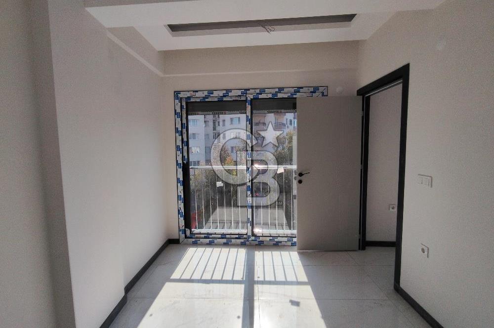 BORNOVA ÖZKANLAR'DA KİRALIK SIFIR 2+1 DAİRE