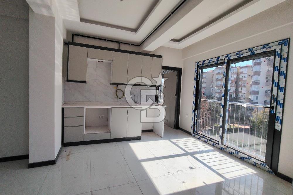 BORNOVA ÖZKANLAR'DA KİRALIK SIFIR 2+1 DAİRE