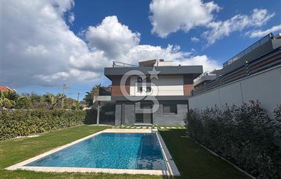 Urla Çeşmealtı Bölgesinde Satılık Yüzme Havuzlu Lüks Villa