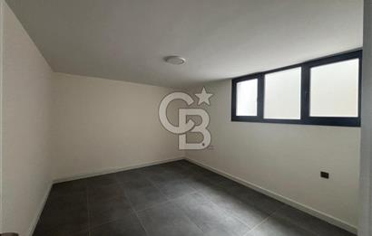 Urla Çeşmealtı Bölgesinde Satılık Yüzme Havuzlu Lüks Villa