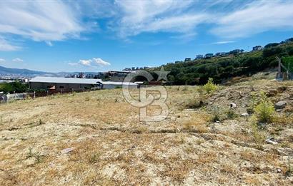 BORNOVA HOMEROS VADİSİNDE GÖLE KOMŞU SATILIK ARSA