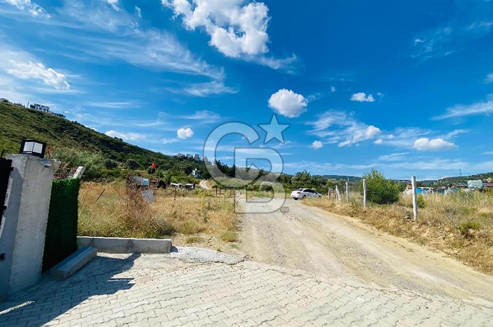 BORNOVA HOMEROS VADİSİNDE GÖLE KOMŞU SATILIK ARSA