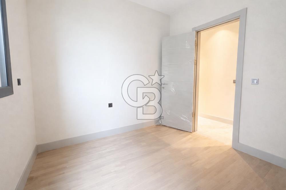 FENERBAHÇE KALAMIŞ'TA BAĞDAT CADDESİNE 3. BİNA 135M2 3+1 DAİRE