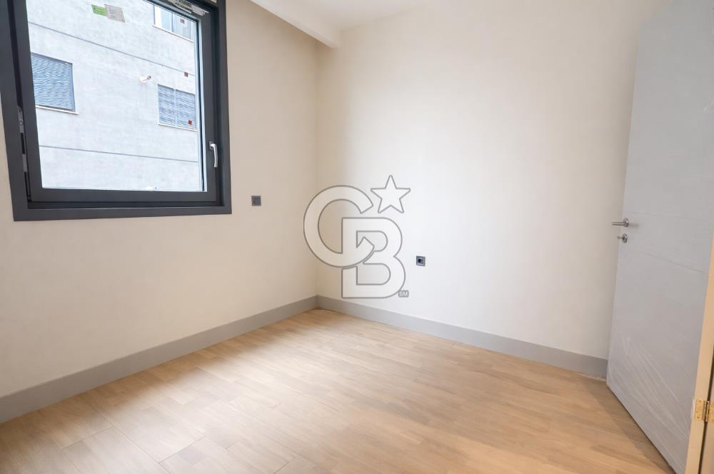 FENERBAHÇE KALAMIŞ'TA BAĞDAT CADDESİNE 3. BİNA 135M2 3+1 DAİRE