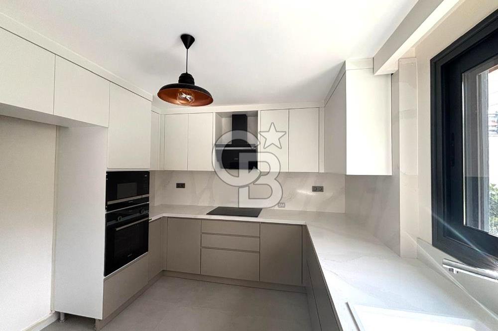 Urla Çeşmealtı Bölgesinde Satılık Yüzme Havuzlu Lüks Villa