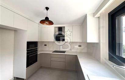 Urla Çeşmealtı Bölgesinde Satılık Yüzme Havuzlu Lüks Villa