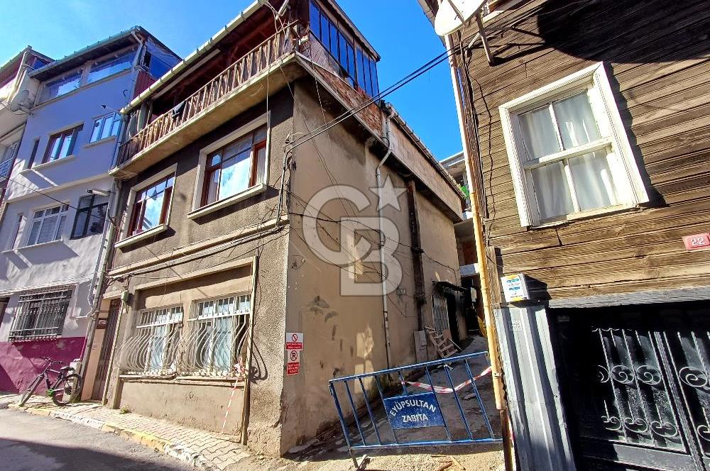 EYÜP SULTAN NİŞANCIDA 3 KAT İMARLI SATILIK TAŞINMAZ