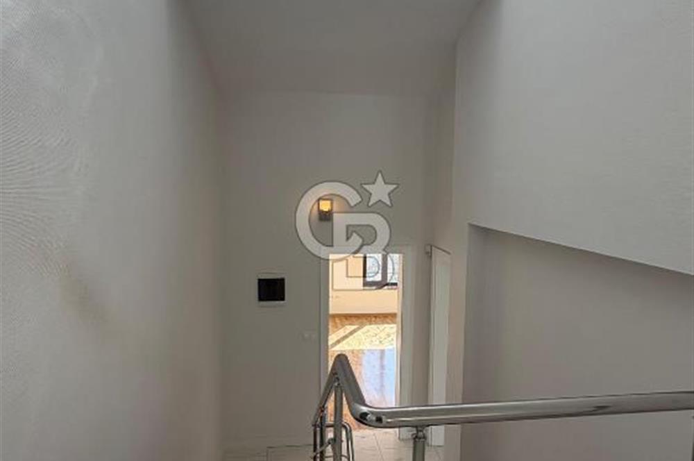 ÇAYYOLU ERGÖNÜL VİLLARINDA EN ŞEREFİYELİ 5+2 SATILIK KÖŞE VİLLA