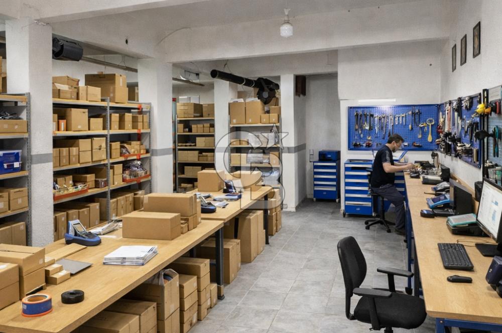 ARNAVUTKÖY ÇARDAKTEPEDE CADDEYE CEPHE 170M KİRALIK DEPO/ATÖLYE/İŞ YERİ